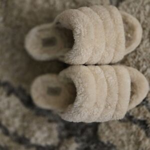 UGG slippers size 7 .